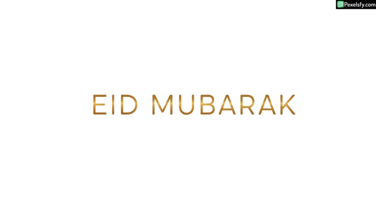 Eid Mubarak golden text greeting isolated on transparent background