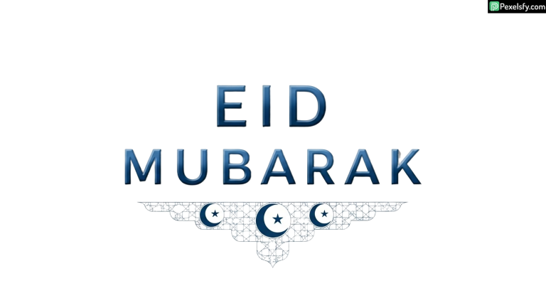 Eid Mubarak greeting with crescent moons isolated on transparent background (5)