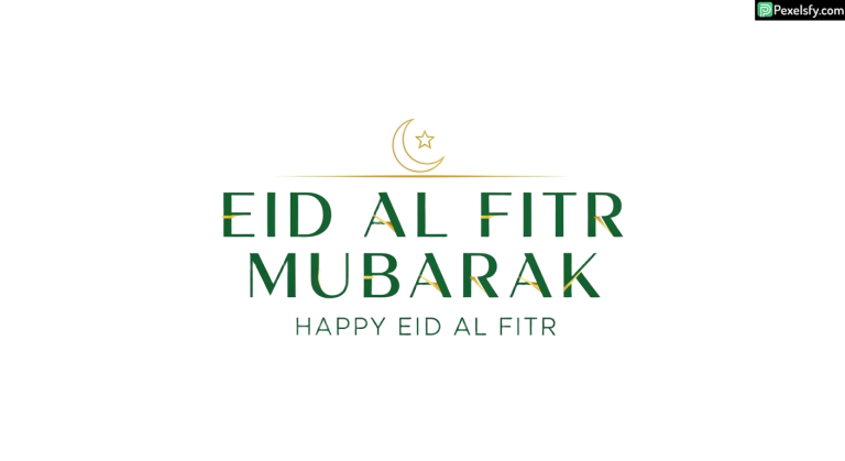 Eid al Fitr greeting with crescent moon isolated on transparent background (1)