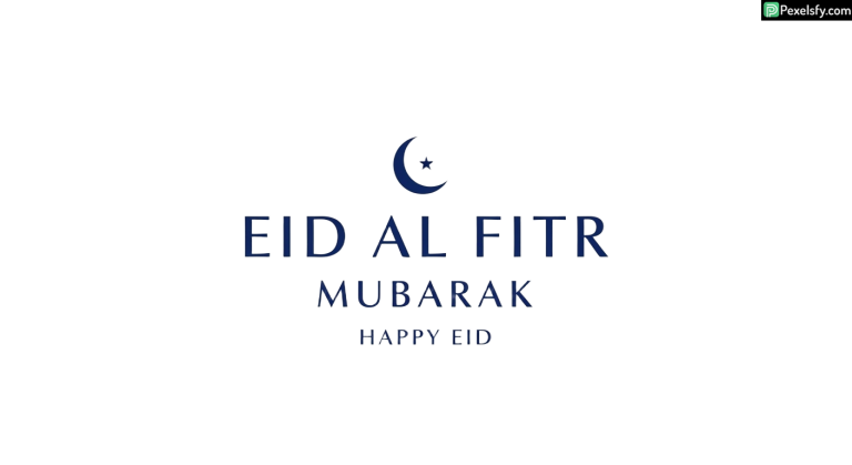 Eid al Fitr greeting with crescent moon isolated on transparent background