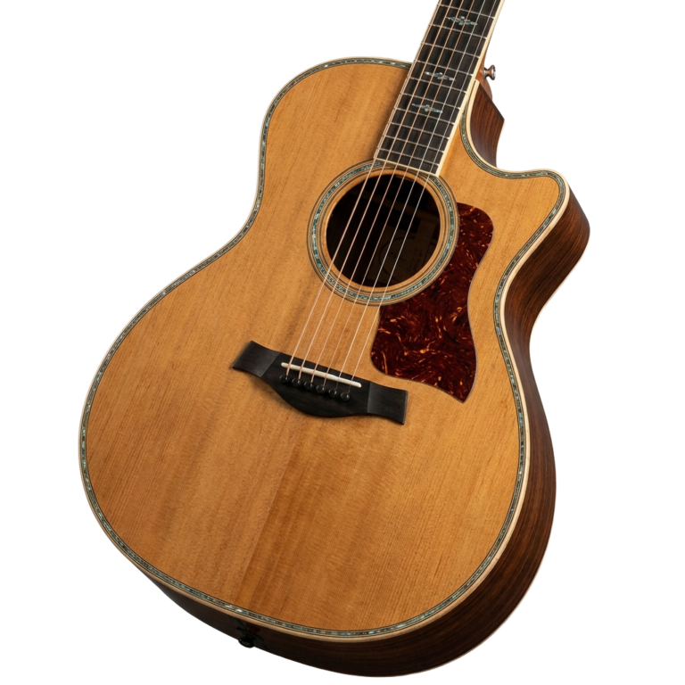 A small acoustic guitar PNG transparent background.