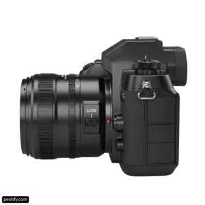 Black camera with a lens attached to it png transparent background